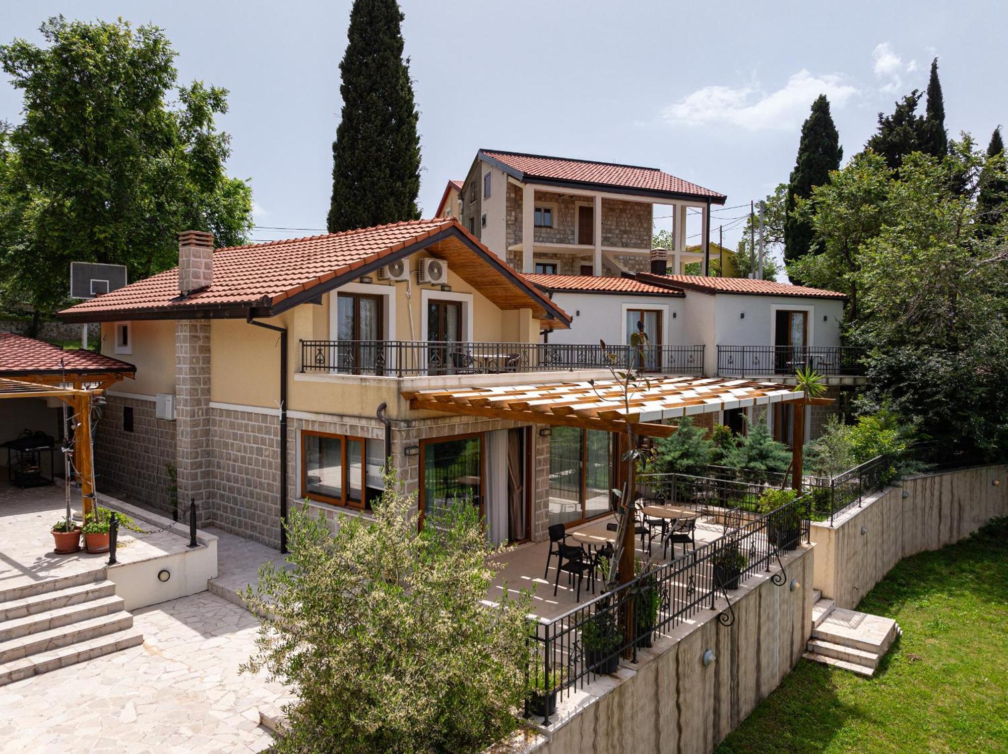 Sunset & Sunrise Villas In Stanisici-Two Villas With Common Pool Budva Dış mekan fotoğraf