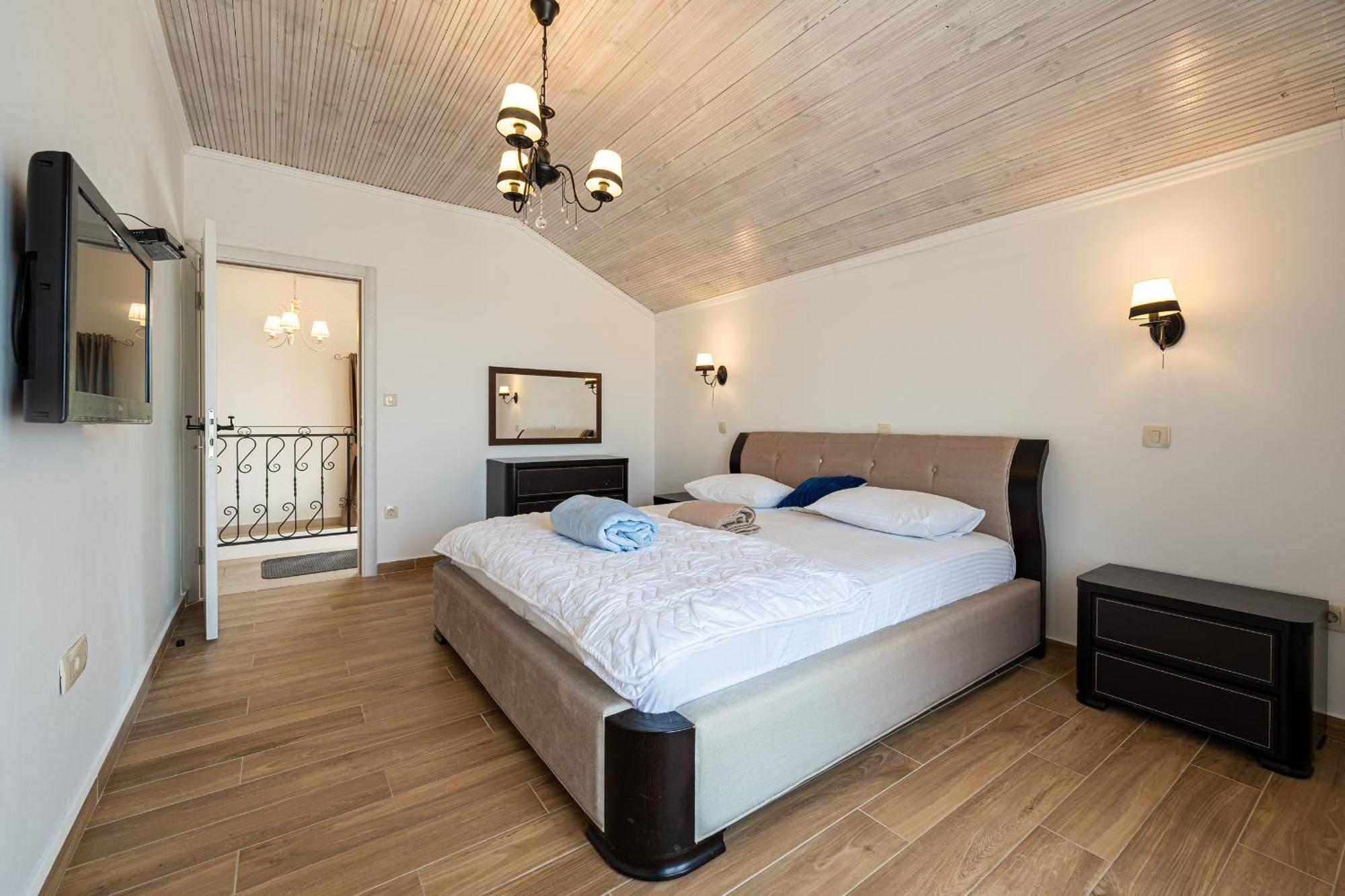 Sunset & Sunrise Villas In Stanisici-Two Villas With Common Pool Budva Dış mekan fotoğraf